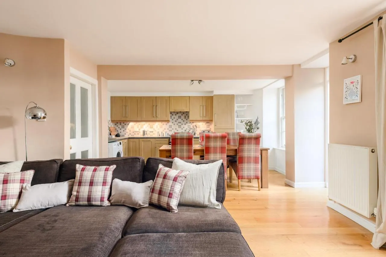 2Br New Town Garden Apartment Edinburgh